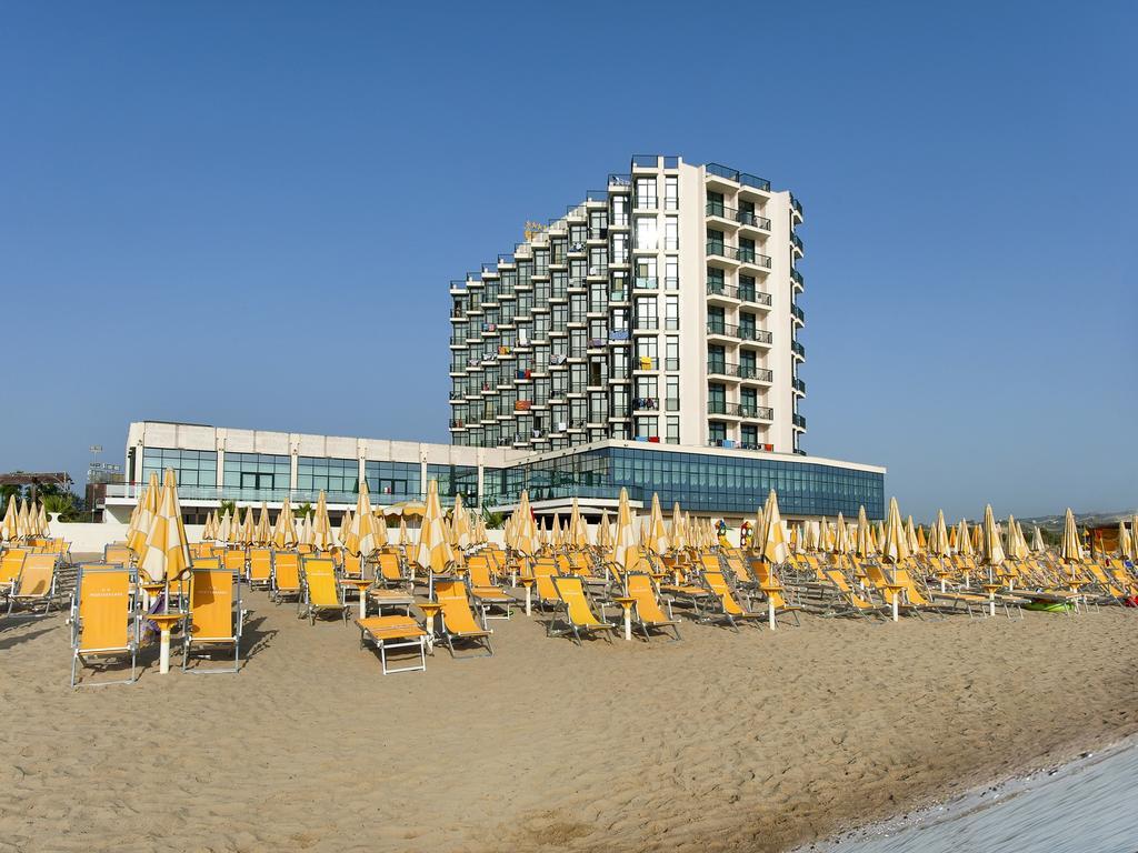 Club Esse Mediterraneo Montesilvano Marina Exterior foto
